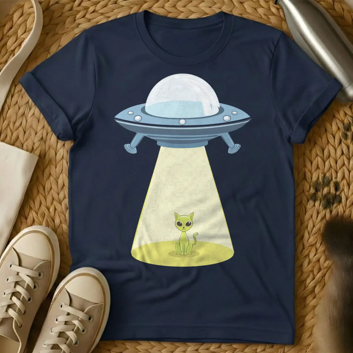 Alien Cat Shirt - Navy T-Shirt - conspiracy theory cat, cosmic feline, extraterrestrial pet
