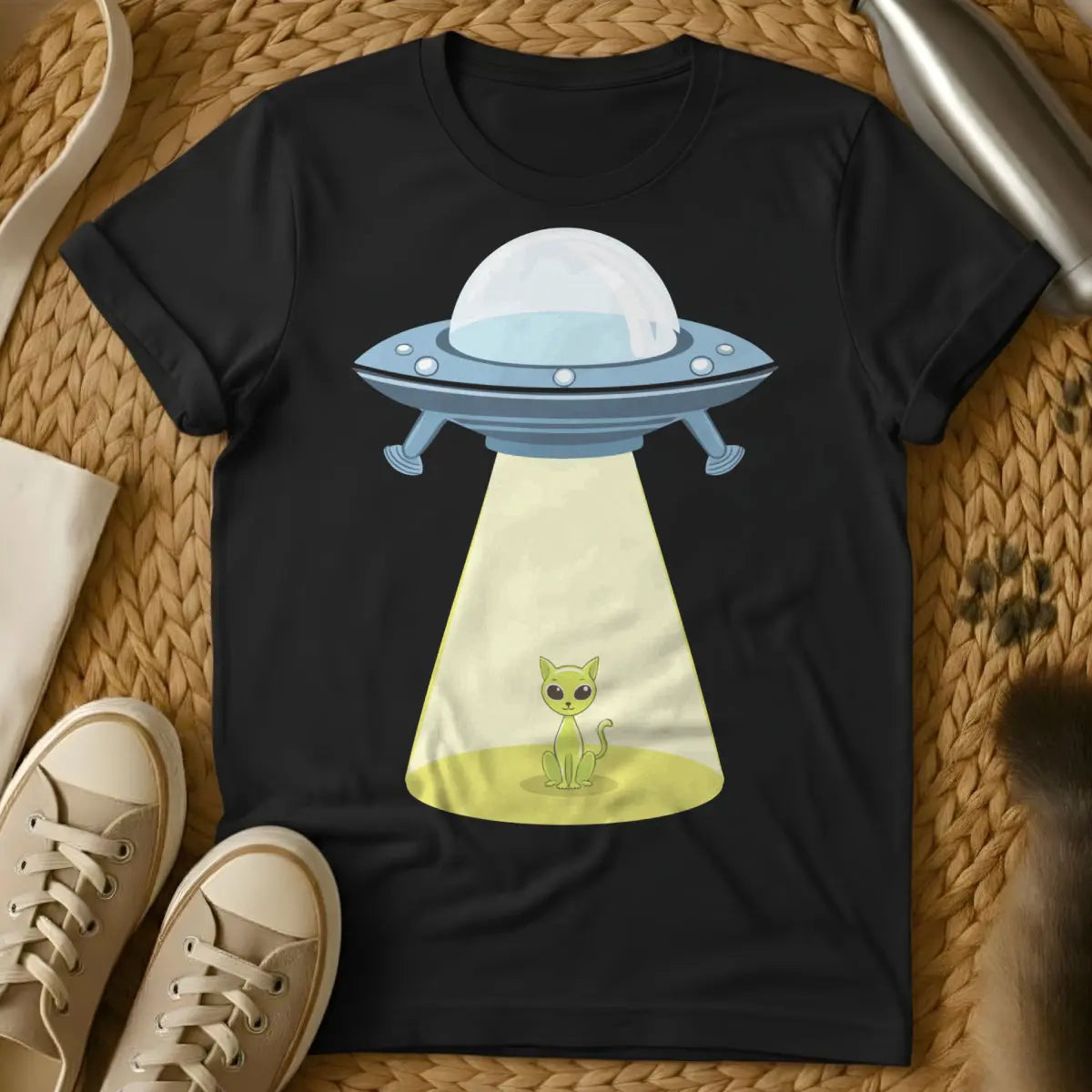 Alien Cat Shirt - Black T-Shirt - conspiracy theory cat, cosmic feline, extraterrestrial pet
