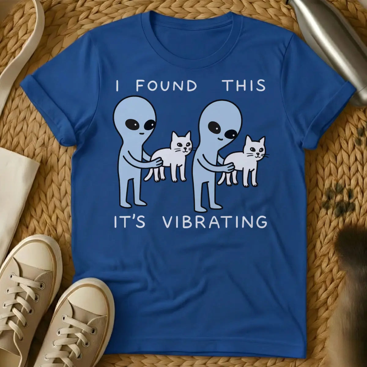 Aliens With Cat Shirt - Blue T-Shirt - cosmic pet, extraterrestrial cat, first contact humor