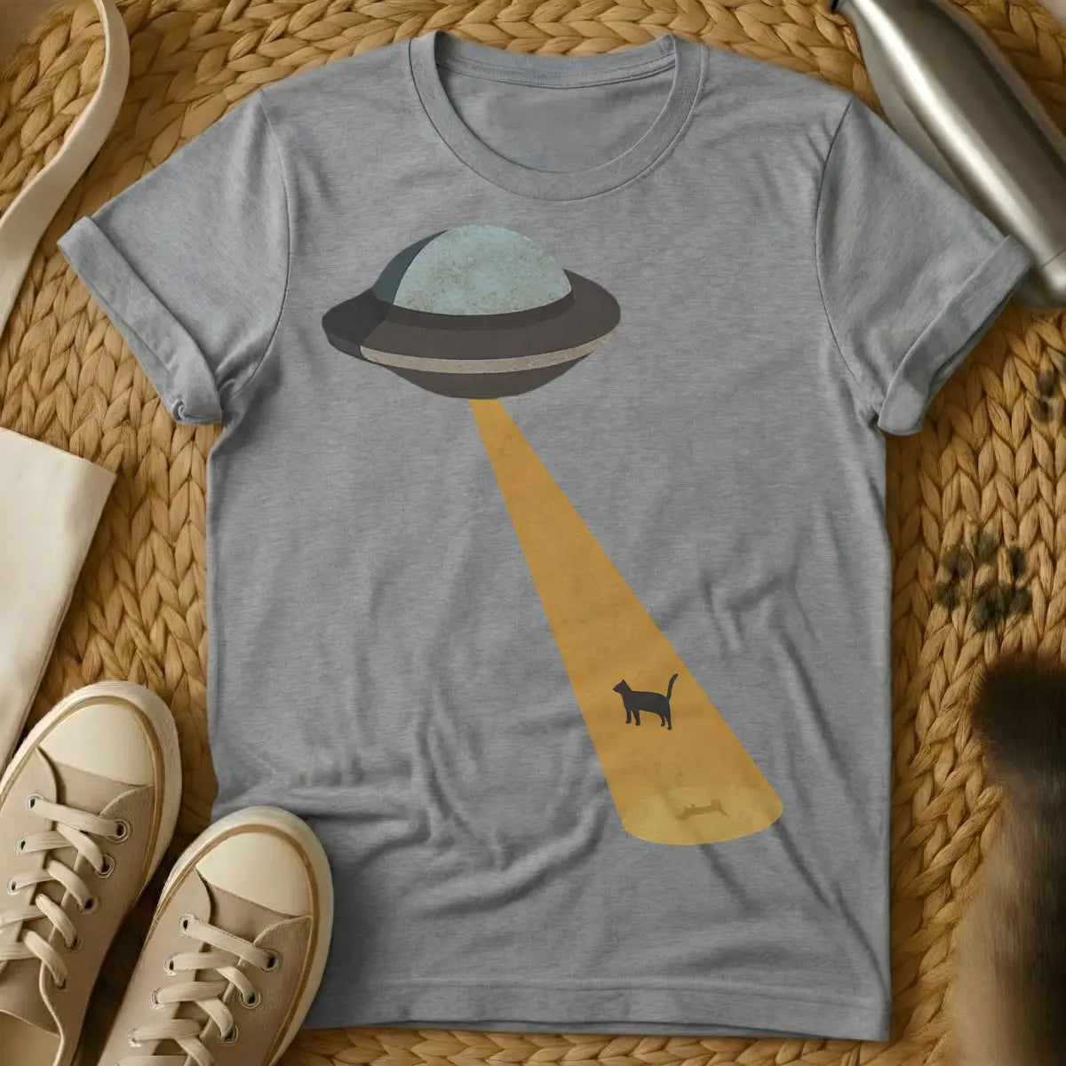 Cool UFO Cat Shirt - Gray T-Shirt - alien observer cat, conspiracy cat, cosmic feline